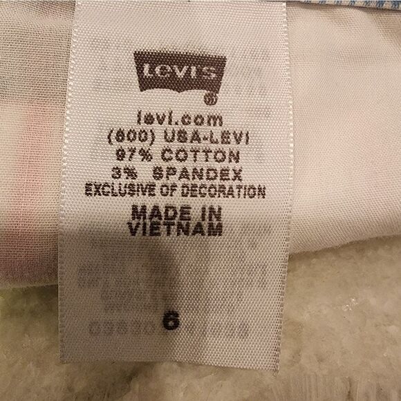 EUC Levi's Plaid Chino Shorts  Sz 6. - Picture 5 of 5